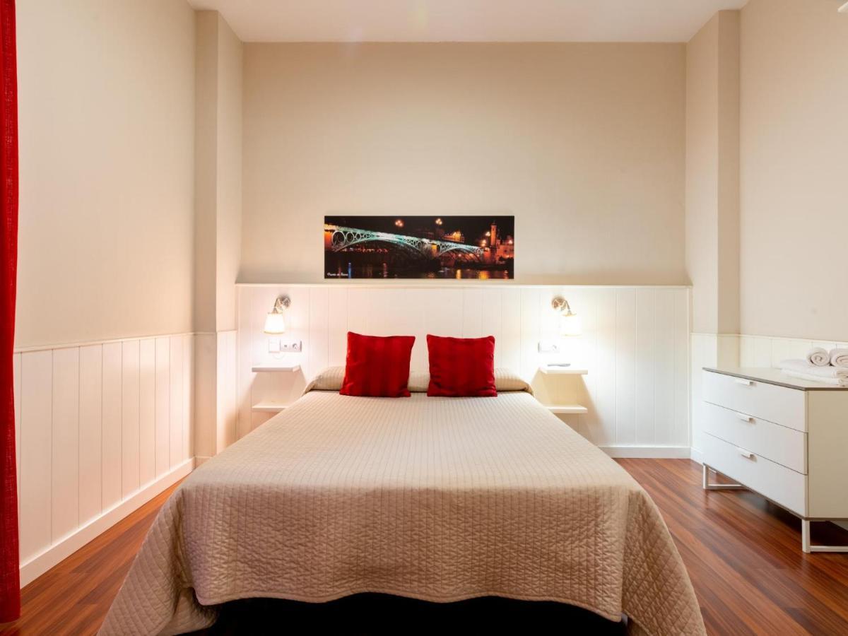 Апартаменты Holi-Rent Lumbreras Севилья Экстерьер фото