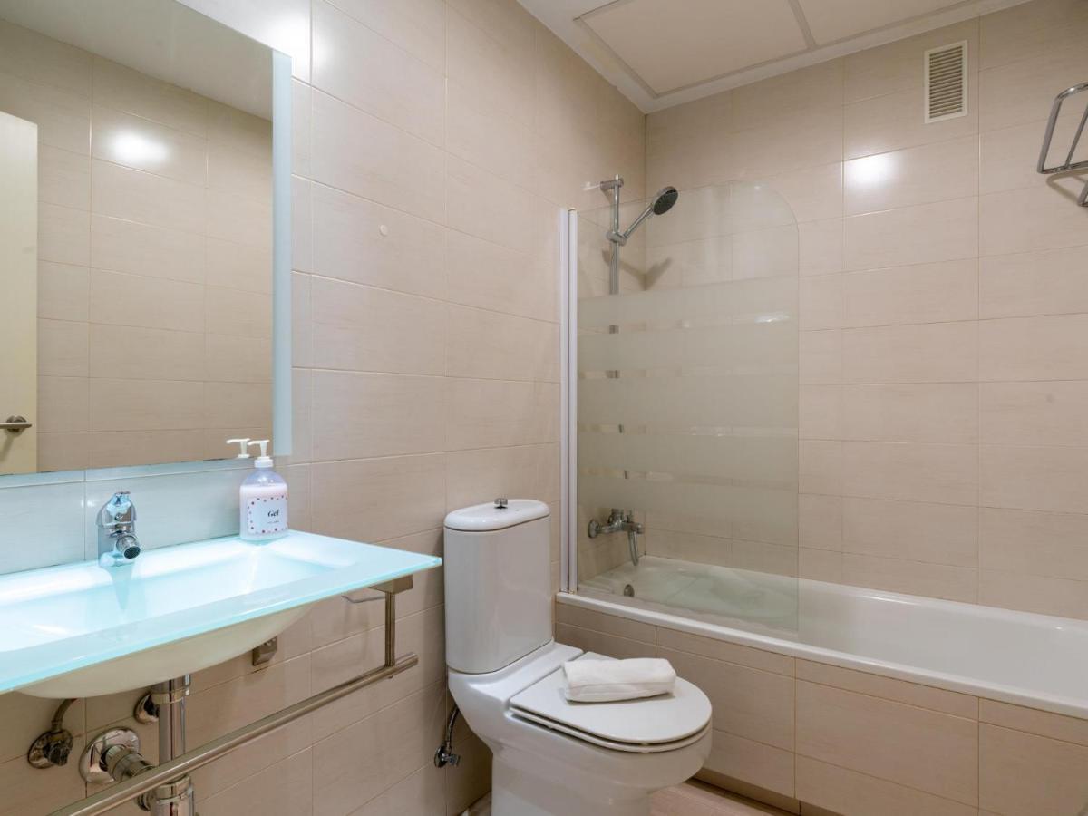 Апартаменты Holi-Rent Lumbreras Севилья Экстерьер фото