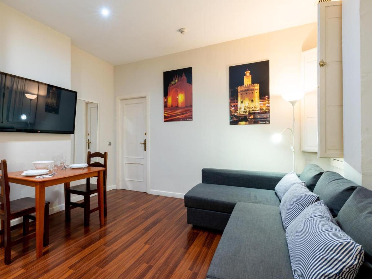 Апартаменты Holi-Rent Lumbreras Севилья Экстерьер фото
