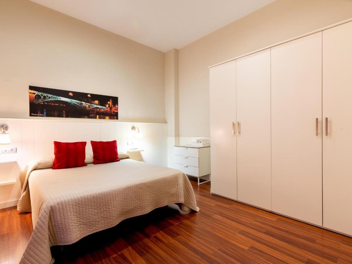 Апартаменты Holi-Rent Lumbreras Севилья Экстерьер фото